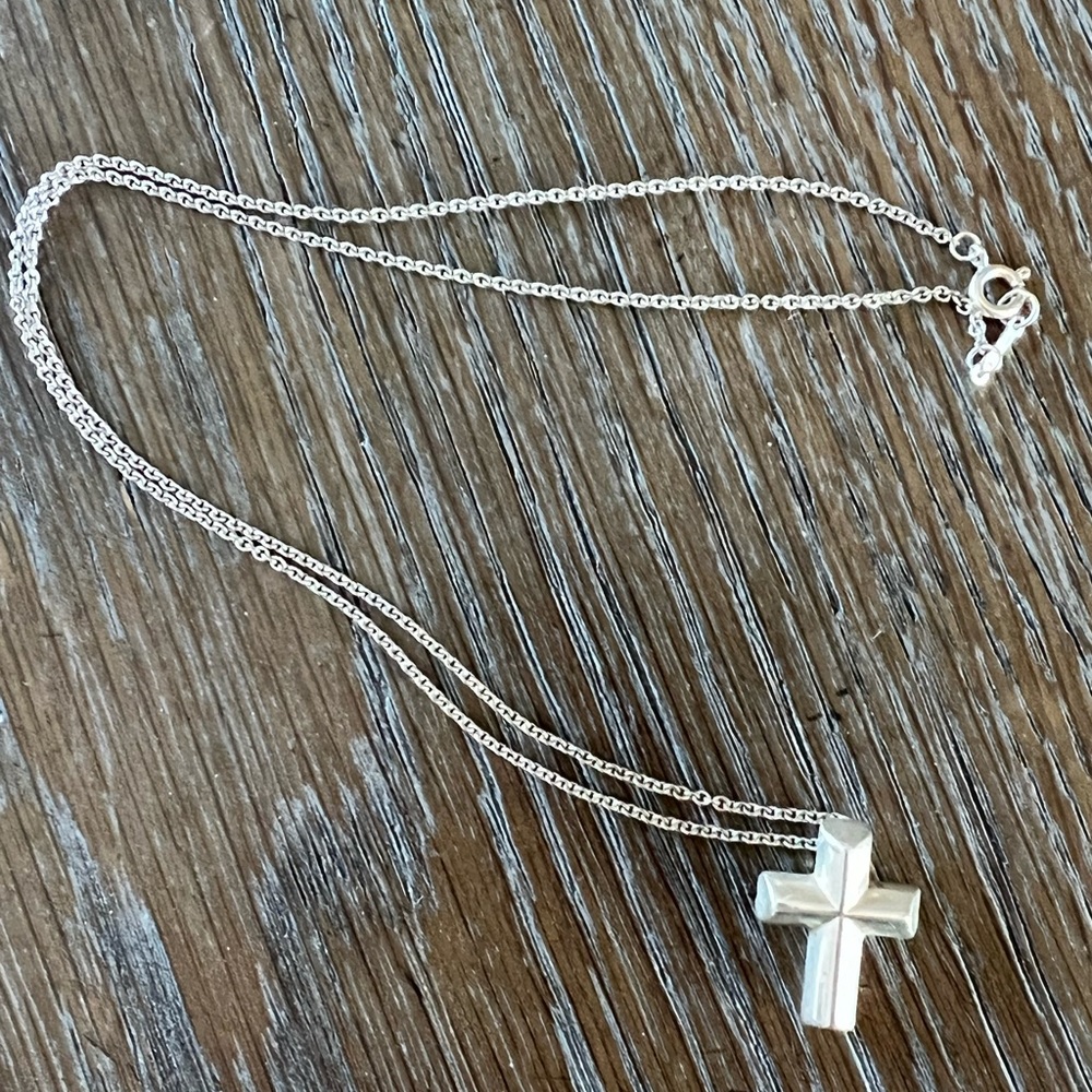 Tiffany Paloma Cross